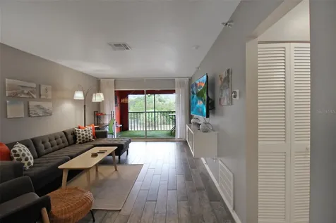 2124 N Tamiami Trail Sarasota FL 34234