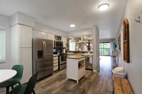2124 N Tamiami Trail Sarasota FL 34234