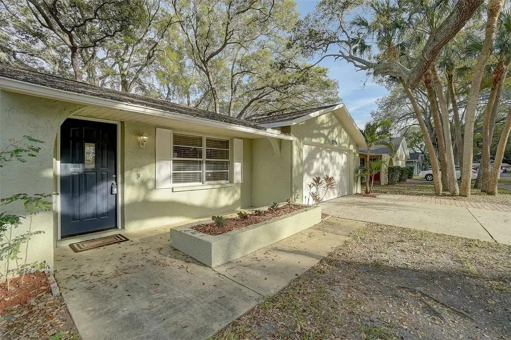 5729 72nd Street N St Petersburg FL 33709