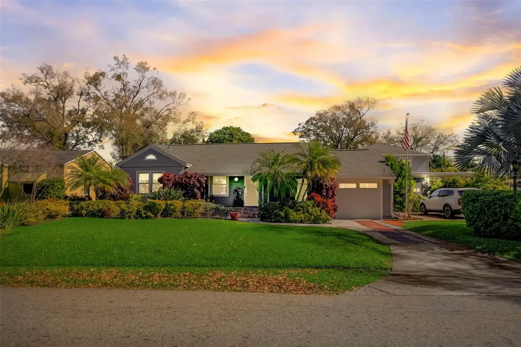 919 W Candlewood Avenue Tampa FL 33603