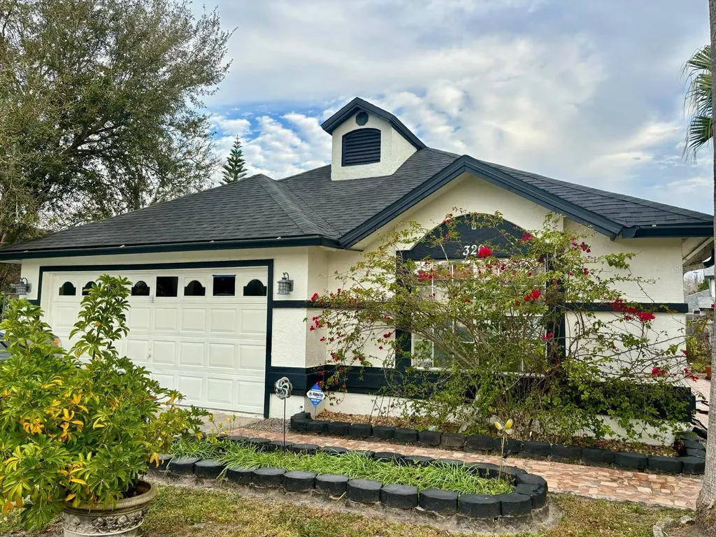 320 Oceanside Court Kissimmee FL 34743