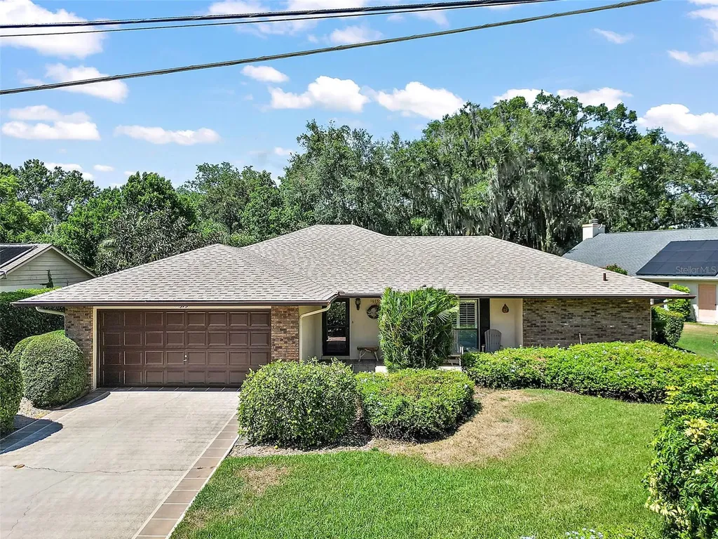 1675 Clay Boulevard Eustis FL 32726