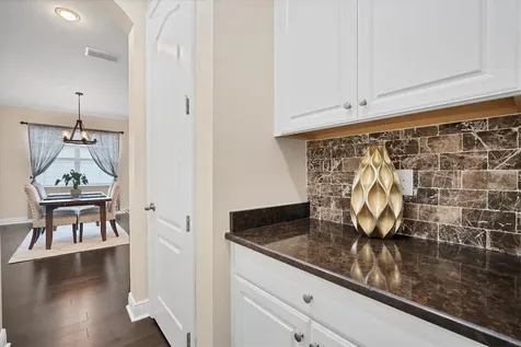 906 Molly Circle Sarasota FL 34232