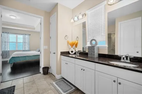 906 Molly Circle Sarasota FL 34232