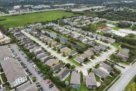 906 Molly Circle Sarasota FL 34232