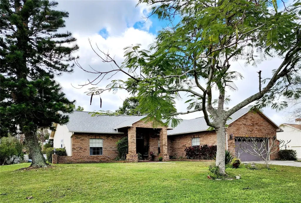 1626 Lisa Lane Kissimmee FL 34744