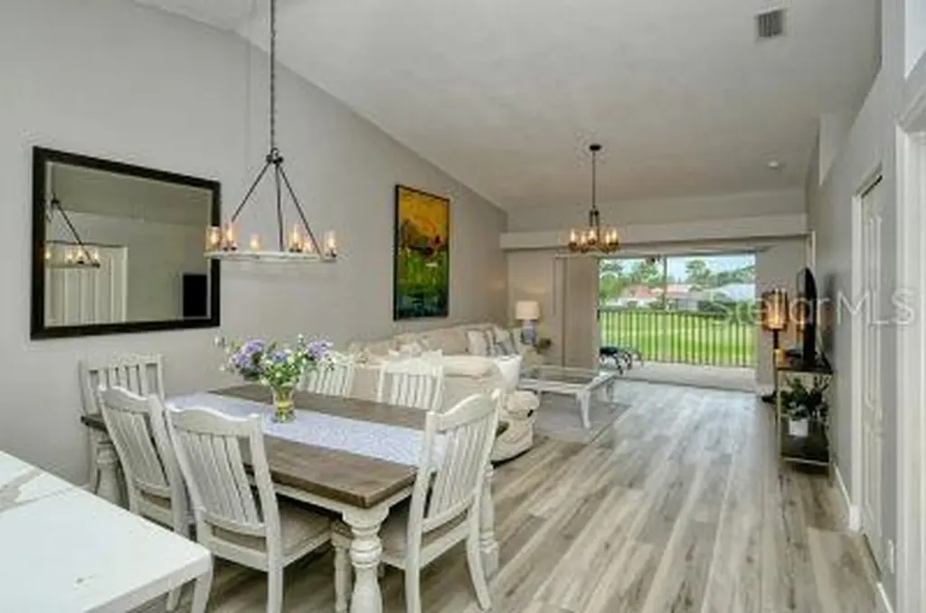 9560 High Gate Drive Sarasota FL 34238