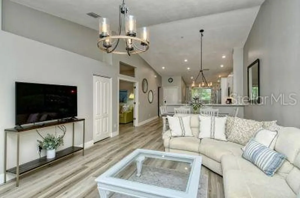 9560 High Gate Drive Sarasota FL 34238