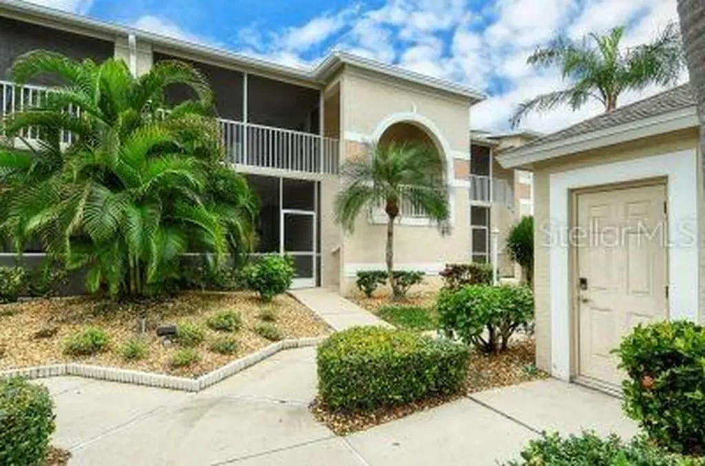 9560 High Gate Drive Sarasota FL 34238