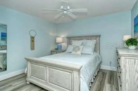 9560 High Gate Drive Sarasota FL 34238