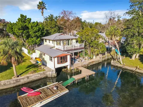 202 NE 2nd Avenue Crystal River FL 34429