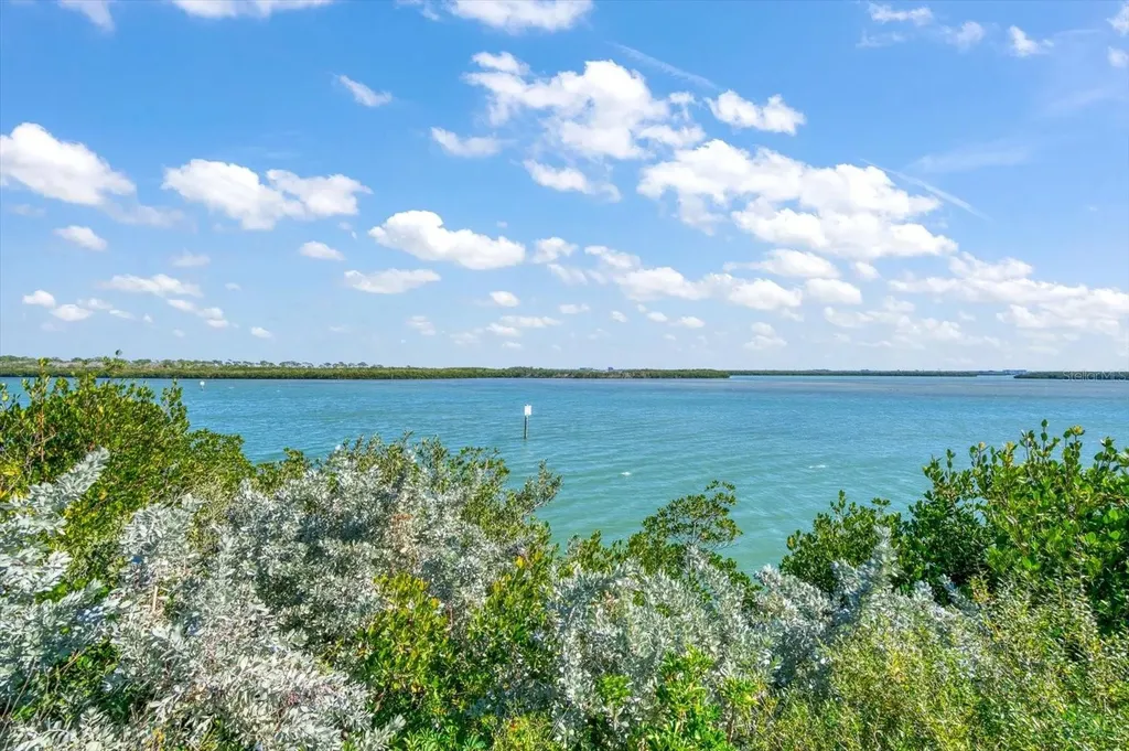 1198 Mandalay Point Clearwater FL 33767