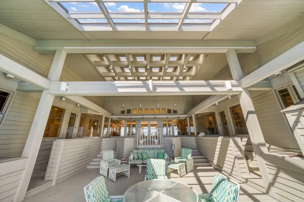 1198 Mandalay Point Clearwater FL 33767