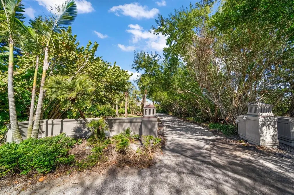 1198 Mandalay Point Clearwater FL 33767