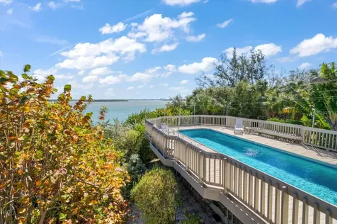 1198 Mandalay Point Clearwater FL 33767