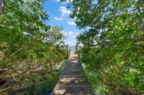 1198 Mandalay Point Clearwater FL 33767
