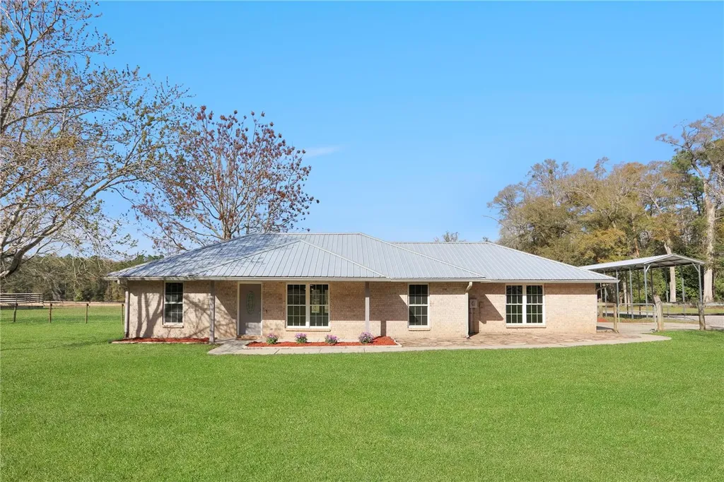 22024 NW 188th Street High Springs FL 32643