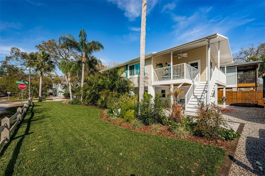 399 Pennsylvania Avenue Palm Harbor FL 34683