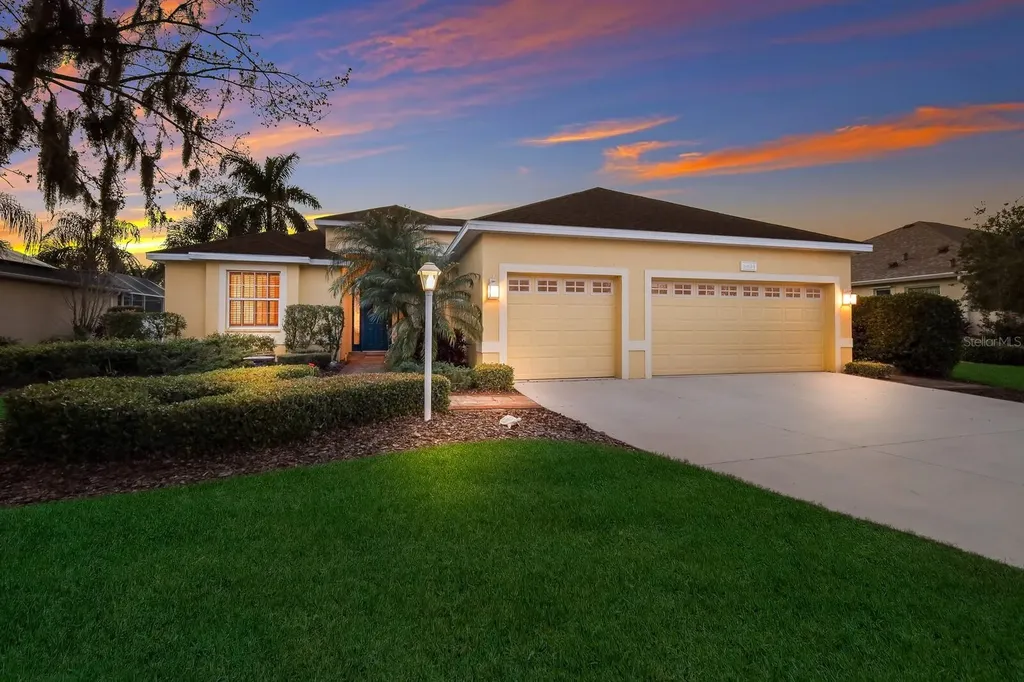 6604 64th Terrace E Bradenton FL 34203