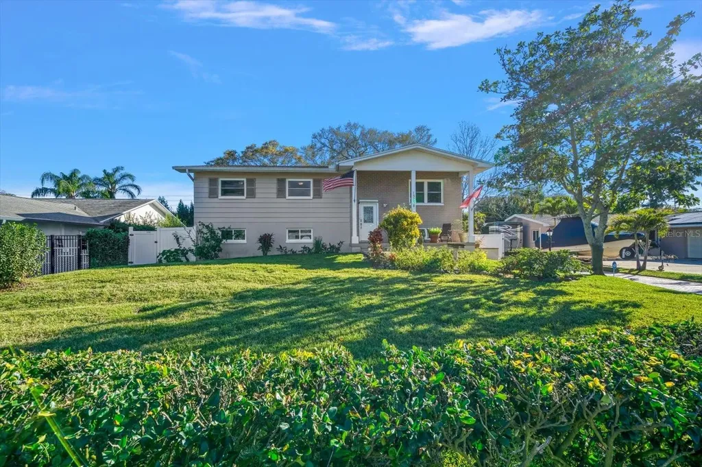 13238 87th Avenue Seminole FL 33776