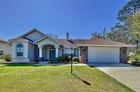 62 W Hanging Moss Court Beverly Hills FL 34465
