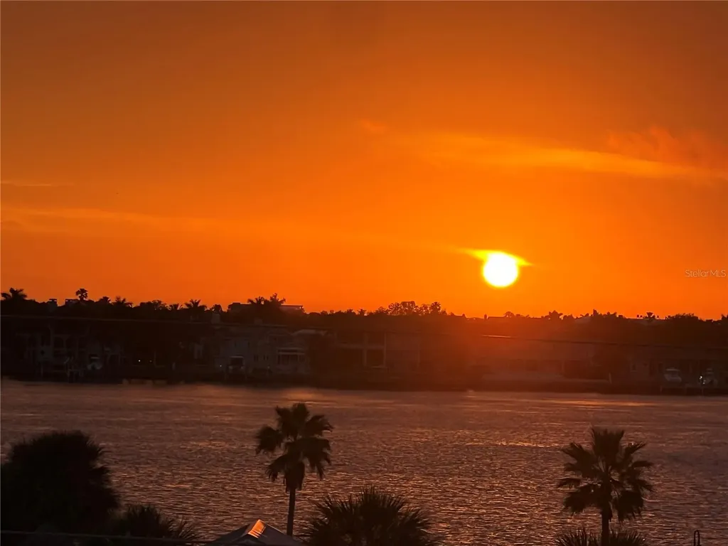 403 Gulf Way St Pete Beach FL 33706