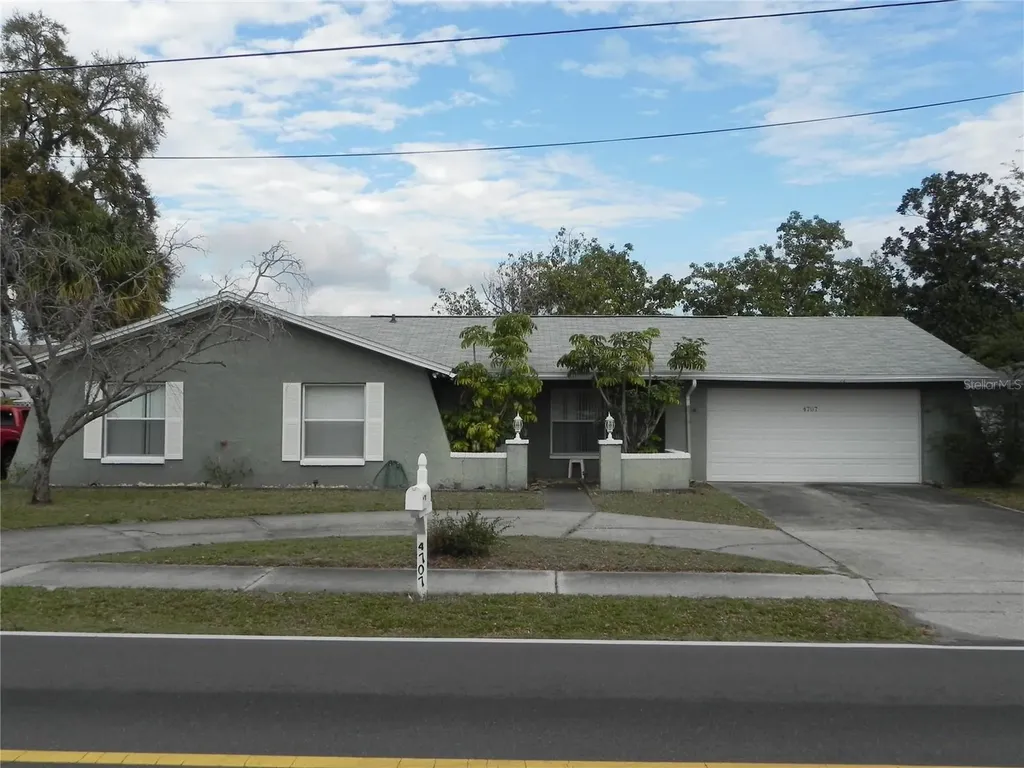 4707 Kelly Road Tampa FL 33615