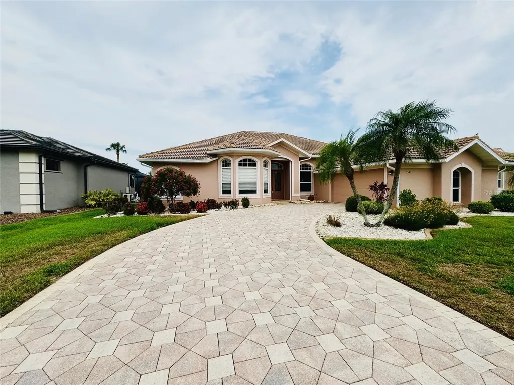 1591 Palmetto Palm Way North Port FL 34288