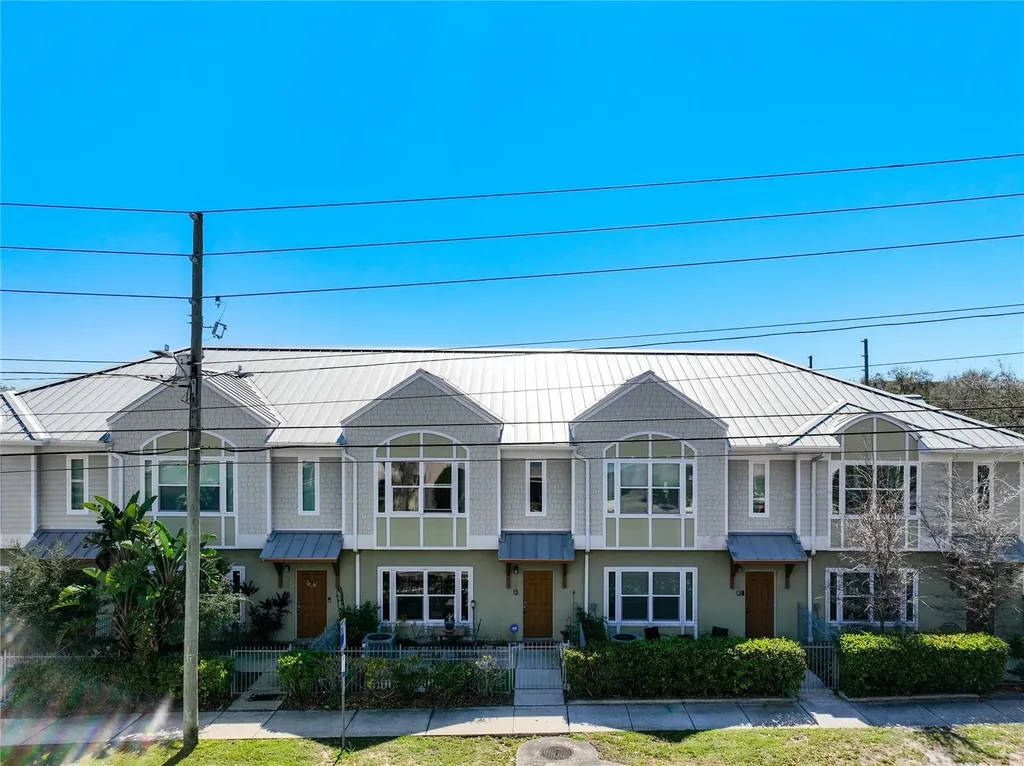 1275 Drew Street Clearwater FL 33755