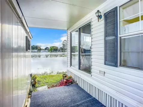 92 Eagle Point S Osteen FL 32764