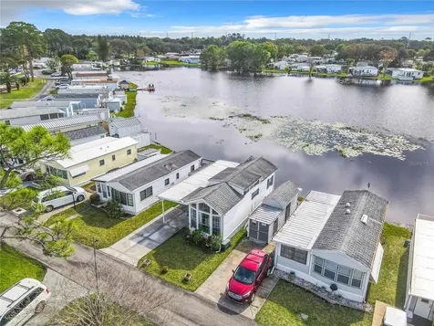 92 Eagle Point S Osteen FL 32764