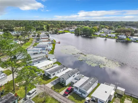 92 Eagle Point S Osteen FL 32764