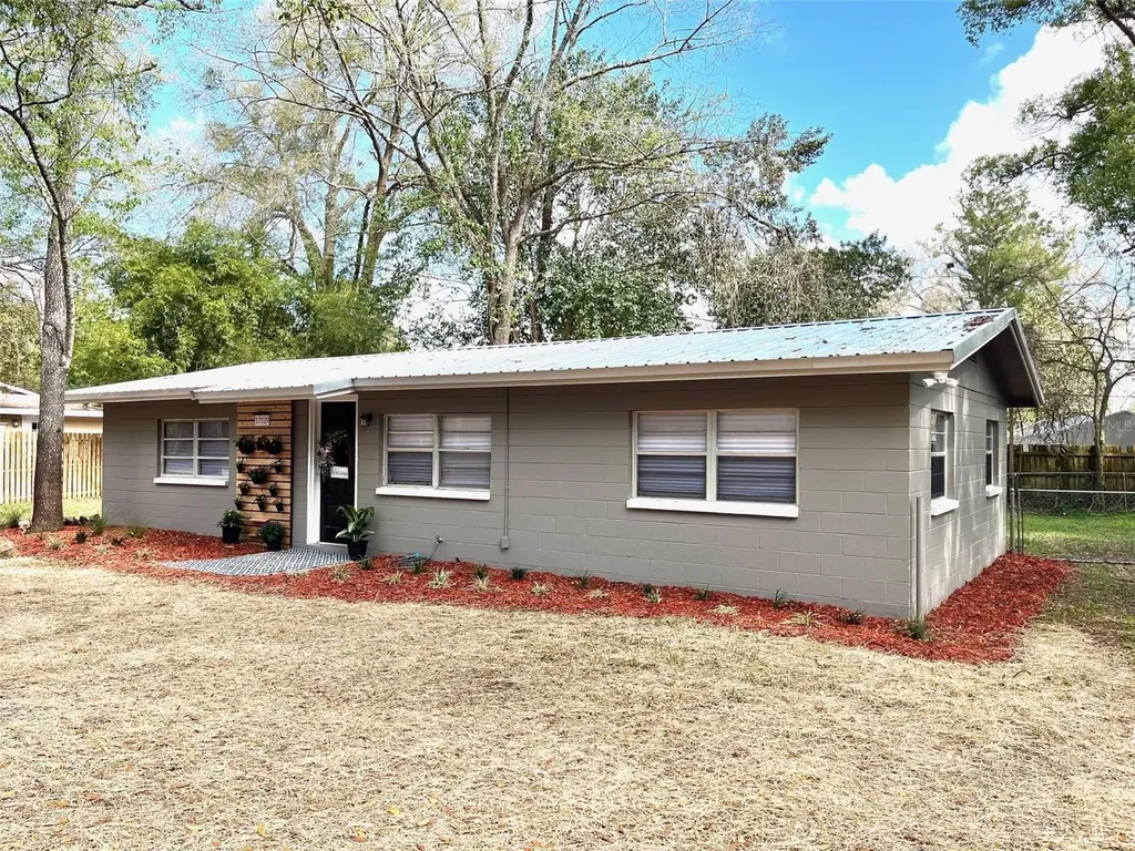 17529 Southside Court High Springs FL 32643