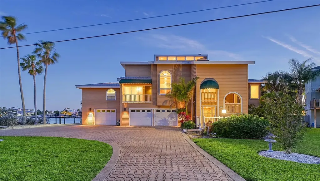 5151 Sun Circle Sarasota FL 34234