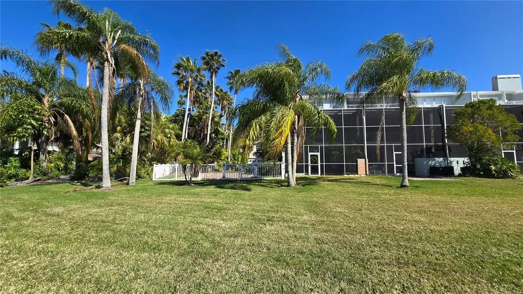1648 Lago Vista Boulevard Palm Harbor FL 34685