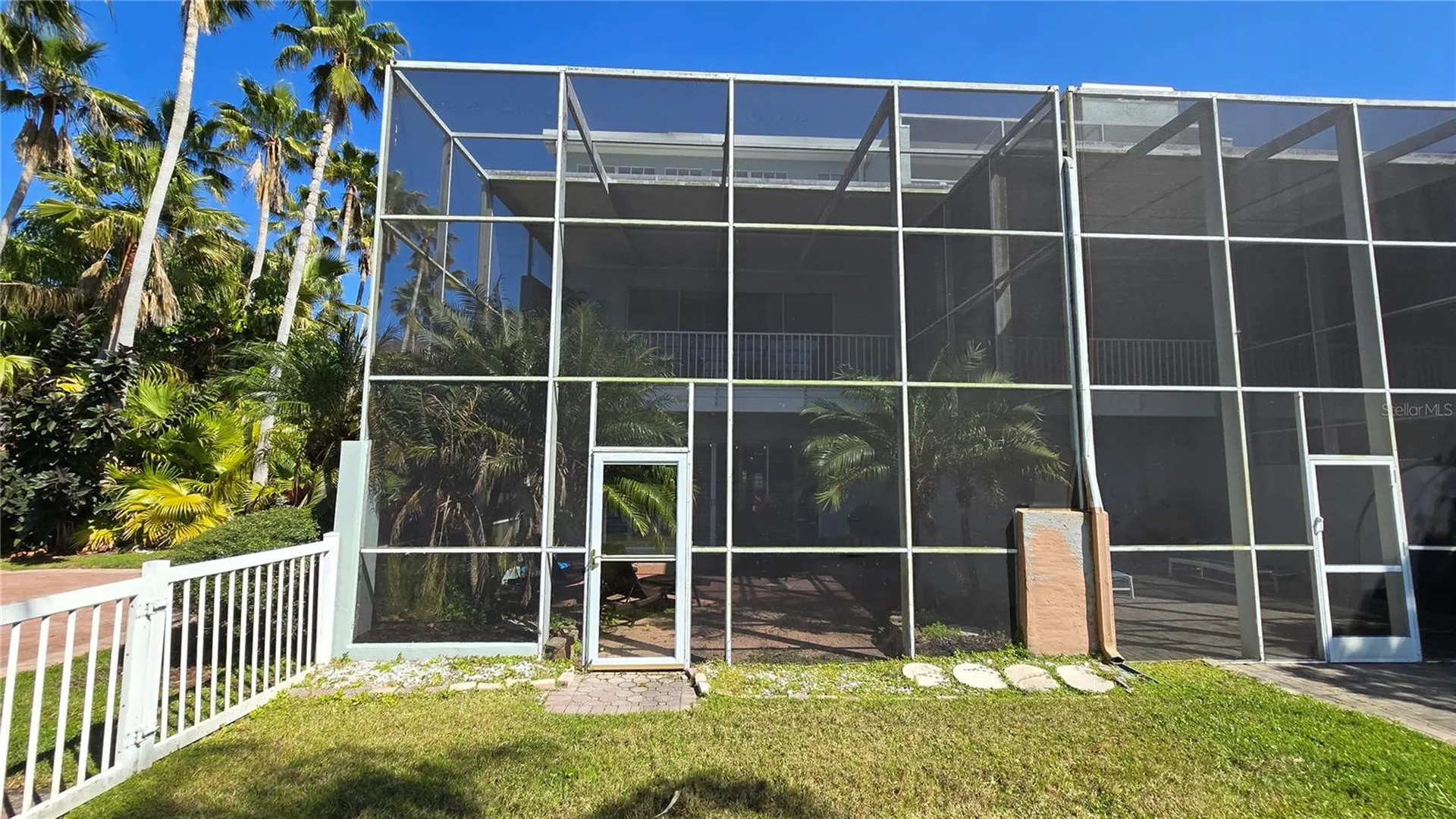 1648 Lago Vista Boulevard Palm Harbor FL 34685