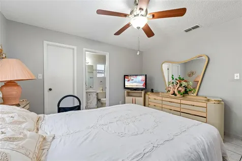 9509 Handley Court Orlando FL 32817