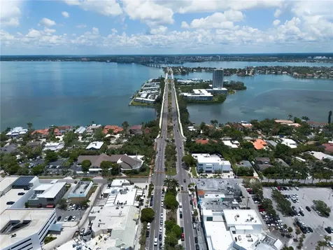 6619 Waterford Lane Sarasota FL 34238