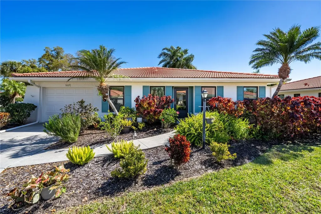 5009 Vivienda Way Sarasota FL 34235