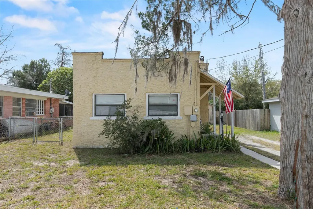 100 W Saint Louis Avenue Eustis FL 32726