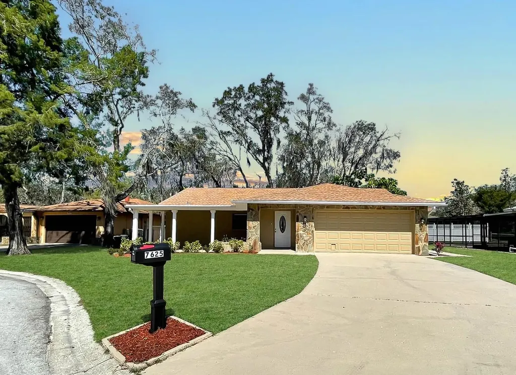 7625 Acorn Lane Port Richey FL 34668