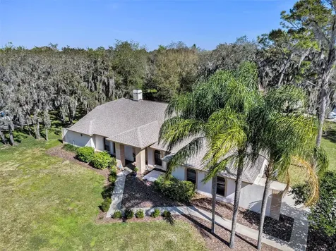 2902 Pine Club Drive Plant City FL 33566