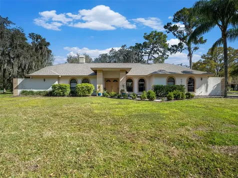 2902 Pine Club Drive Plant City FL 33566
