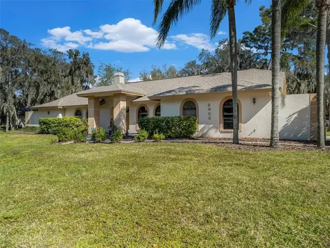 2902 Pine Club Drive Plant City FL 33566