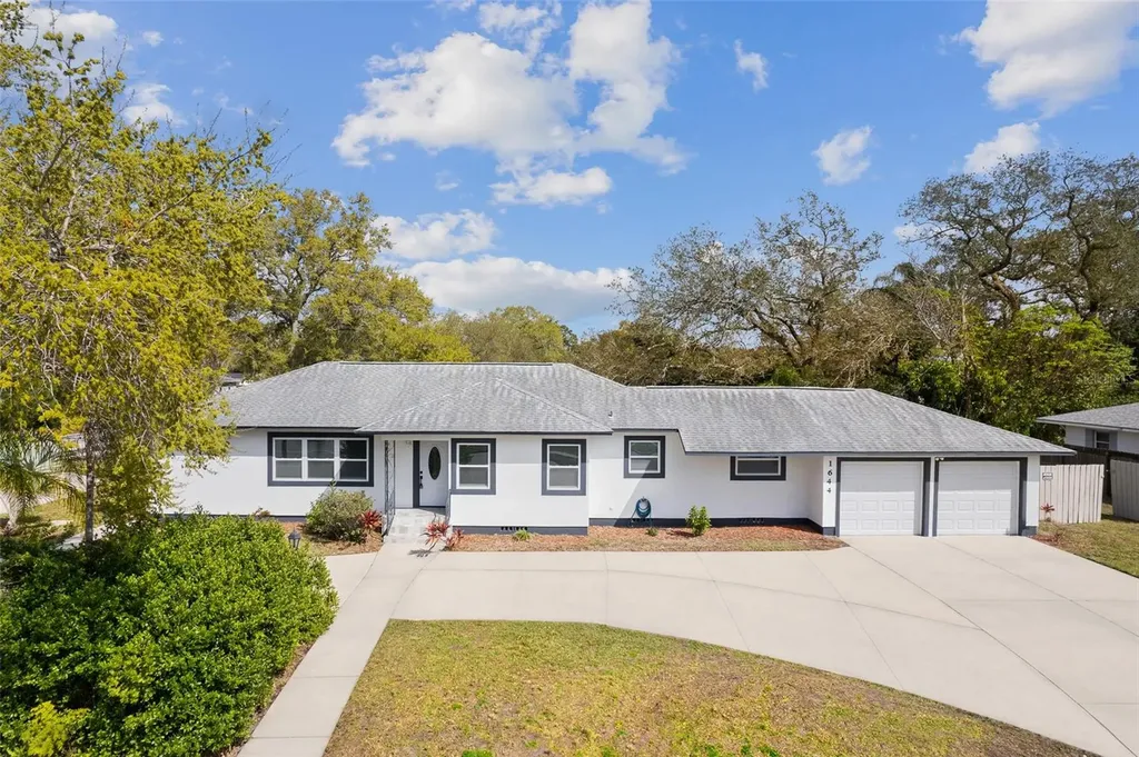 1644 Cleveland Street Clearwater FL 33755