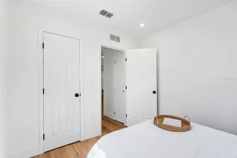 2238 Quincy Street S St Petersburg FL 33711