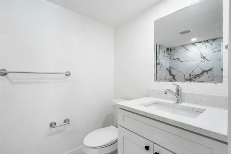 2238 Quincy Street S St Petersburg FL 33711