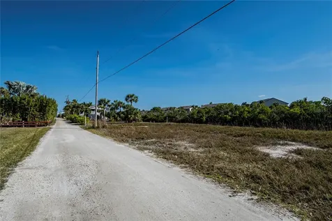 8153 Moyer Lane Bokeelia FL 33922