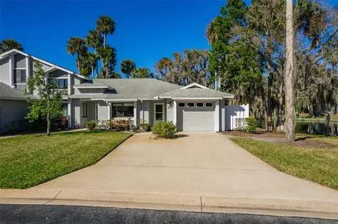 2 Lake Forest Court N Palm Coast FL 32137