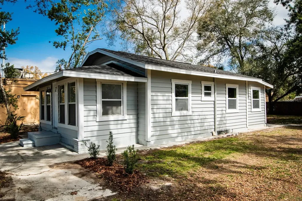 8319 El Portal Drive Tampa FL 33604